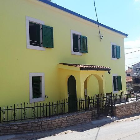 Apartment Terra Rossa Kaštelir Exteriör bild