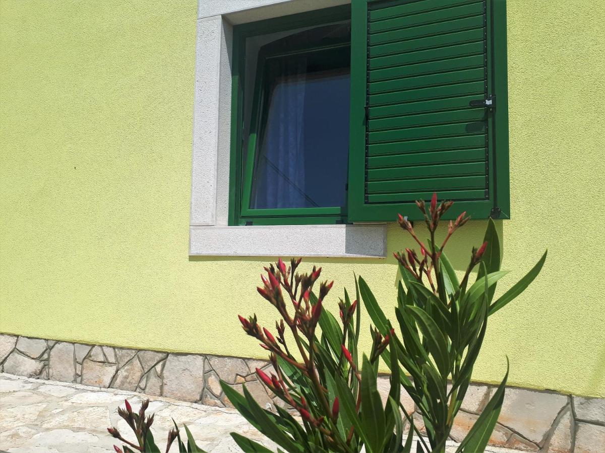 Apartment Terra Rossa Kaštelir Exteriör bild