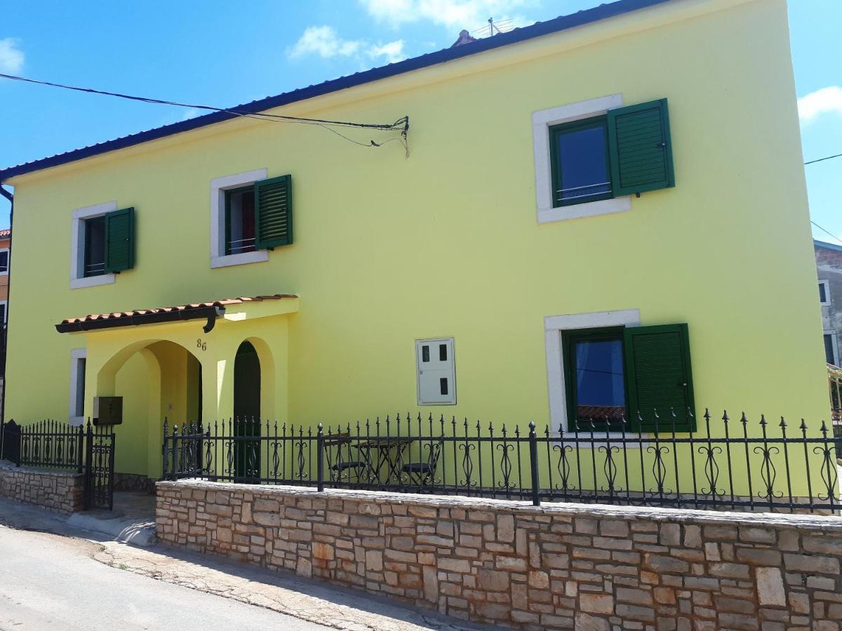 Apartment Terra Rossa Kaštelir Exteriör bild