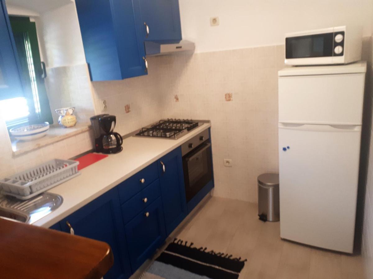 Apartment Terra Rossa Kaštelir Exteriör bild