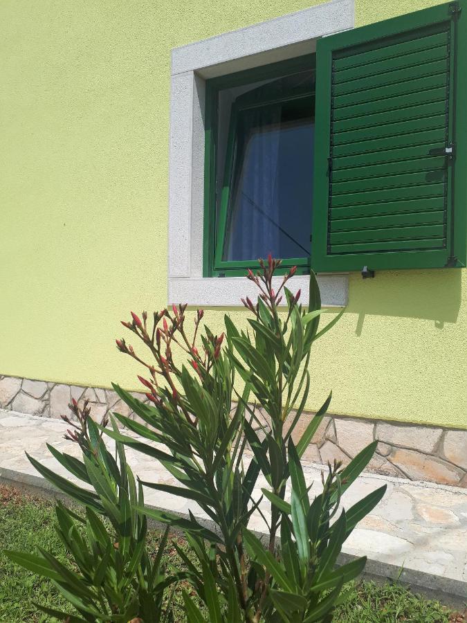 Apartment Terra Rossa Kaštelir Exteriör bild